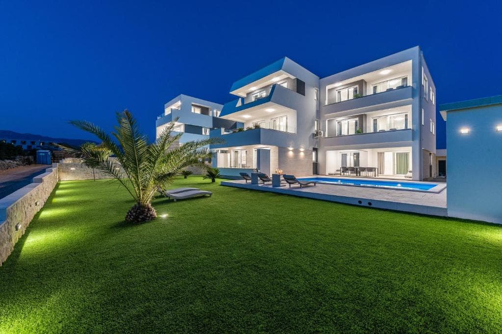 Pool Maris B 6 Appartement in Novalja