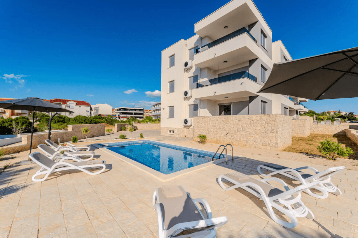 Mirjana Stadt-Apartment 6 in Novalja