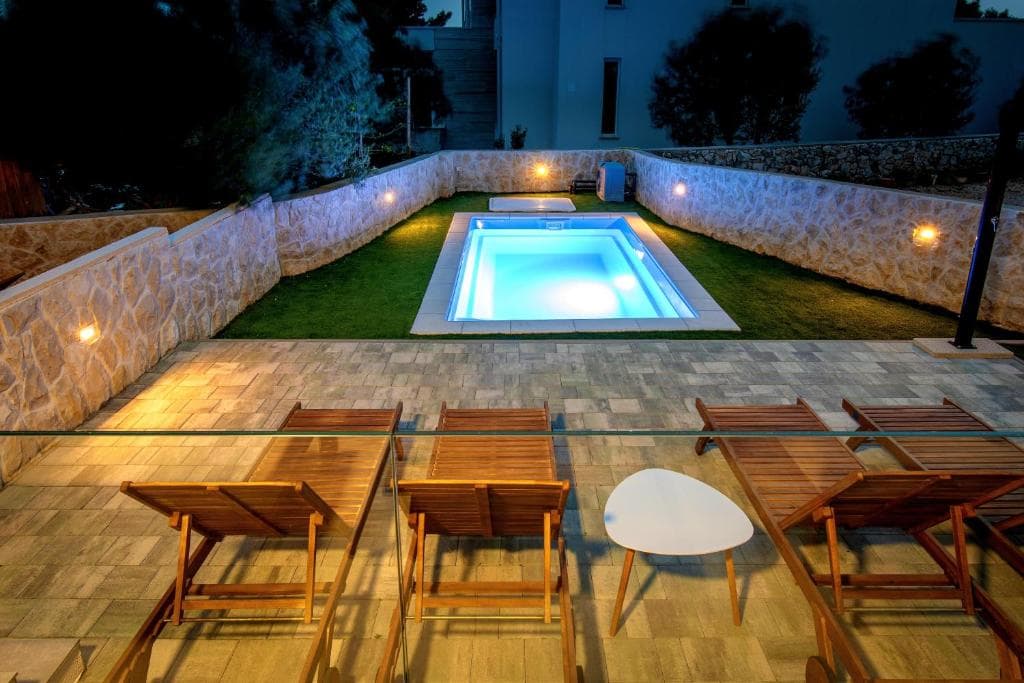 Imperial 6 Appartement in Novalja met privézwembad